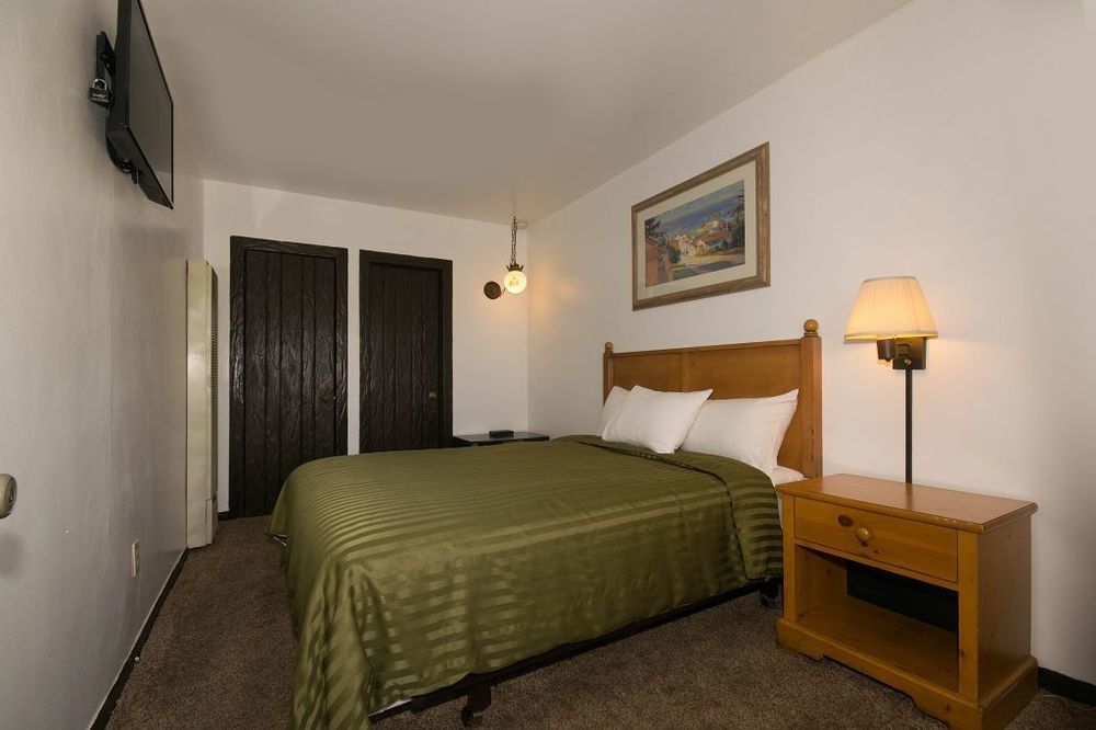 Scandia Motel Карлсбад Экстерьер фото