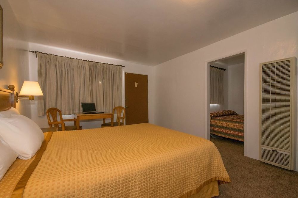 Scandia Motel Карлсбад Экстерьер фото