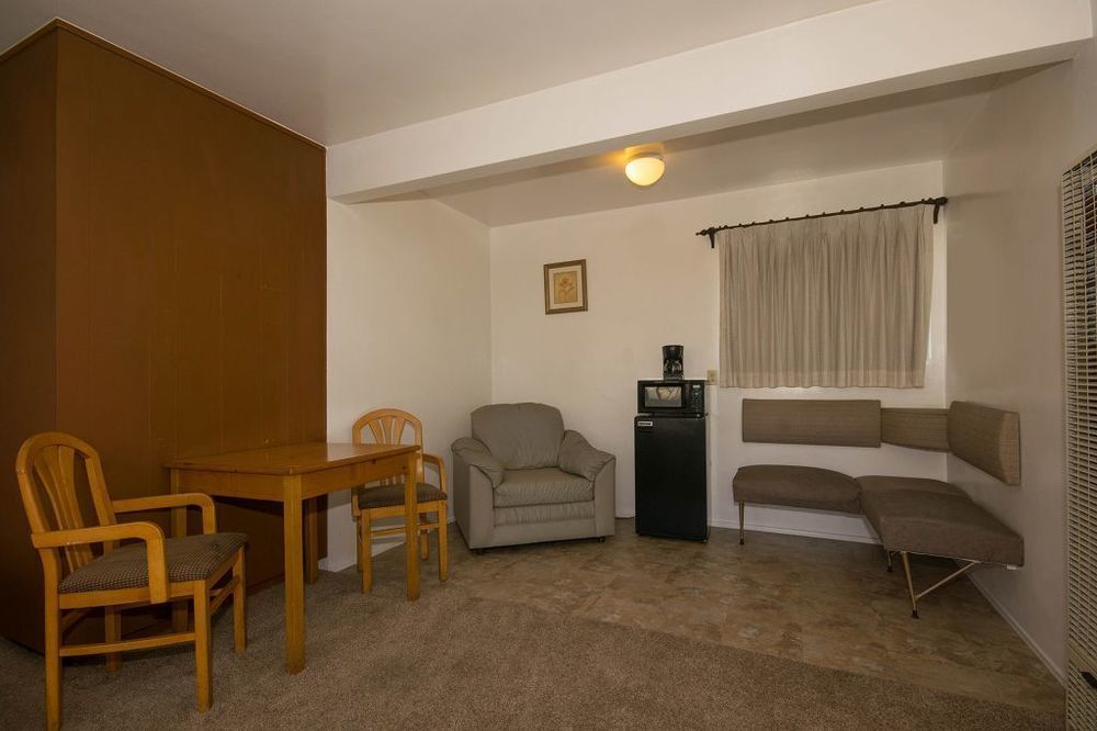 Scandia Motel Карлсбад Экстерьер фото